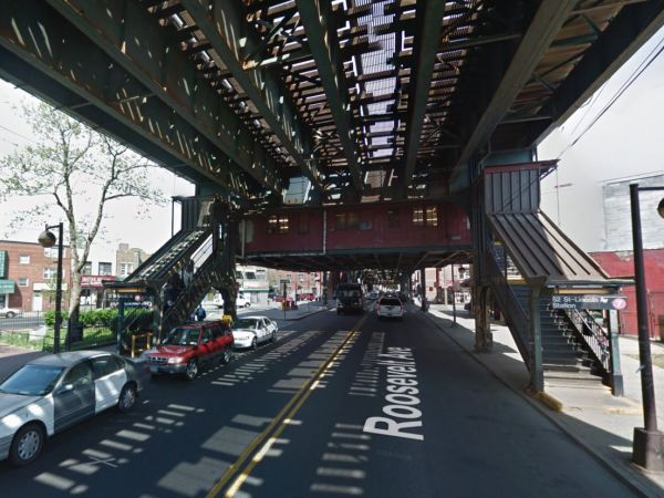 Jackson Heights 7 Train Station Paintwork Has Excessive Lead, Union Says